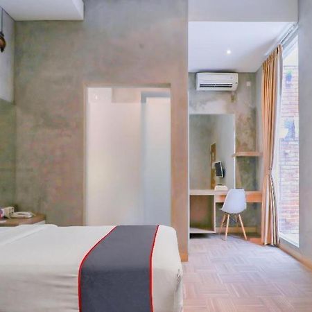 Collection O 31 The Batik Bed And Coffee Bandung Hotell Eksteriør bilde