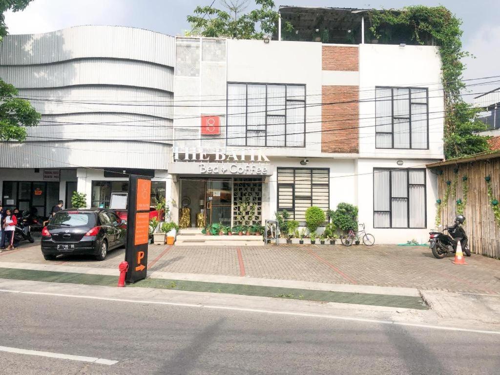 Collection O 31 The Batik Bed And Coffee Bandung Hotell Eksteriør bilde